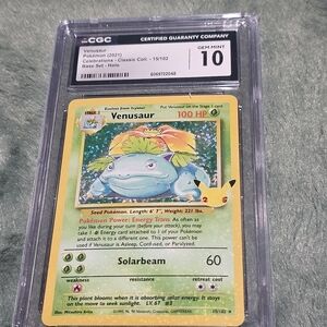 Venusaur Holo Trading Card - Green -